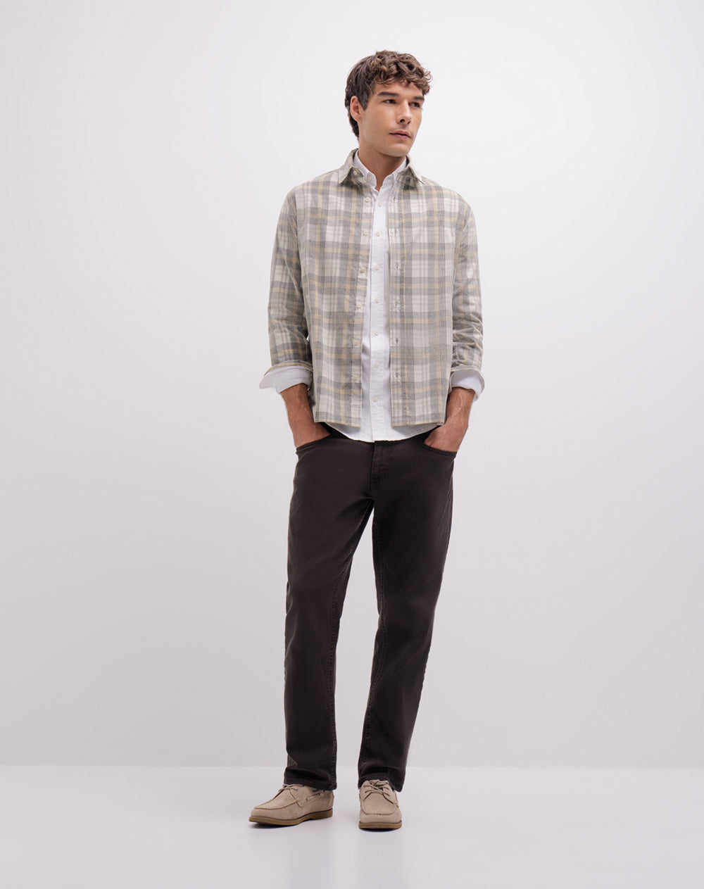 Camisa manga larga regular habano hombre