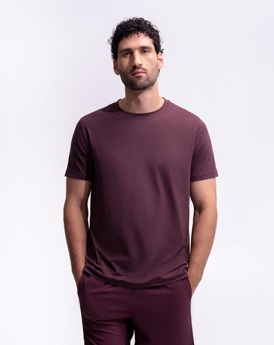 Camiseta deportiva control humedad vino tinto hombre