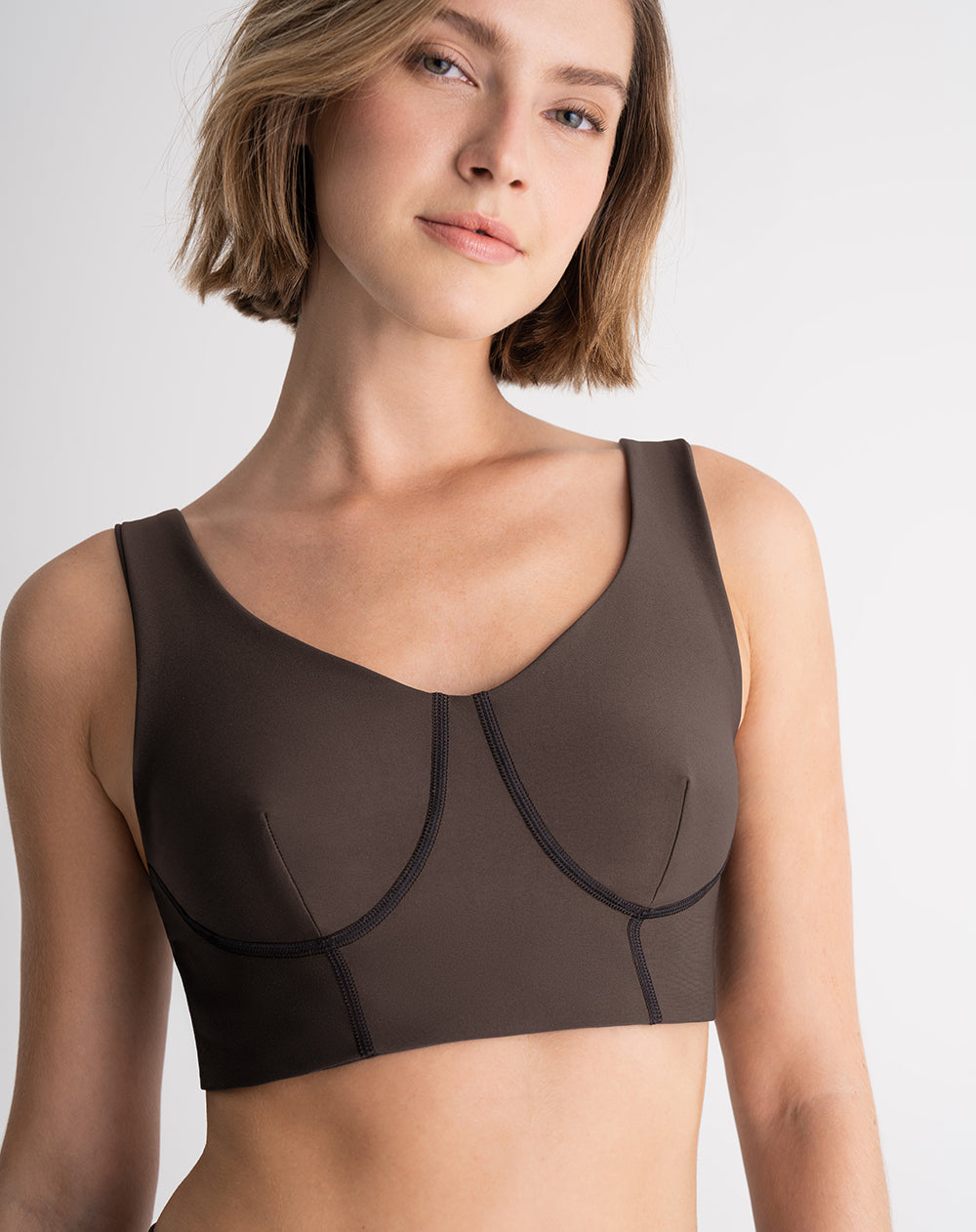 Top tiras anchas soporte medio cafe