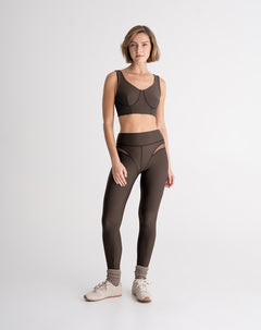 Legging deportivo control humedad café mujer