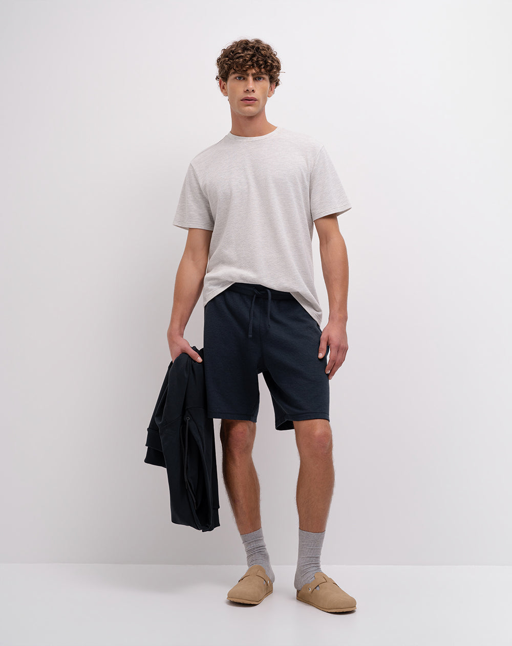 Camiseta regular gris hombre