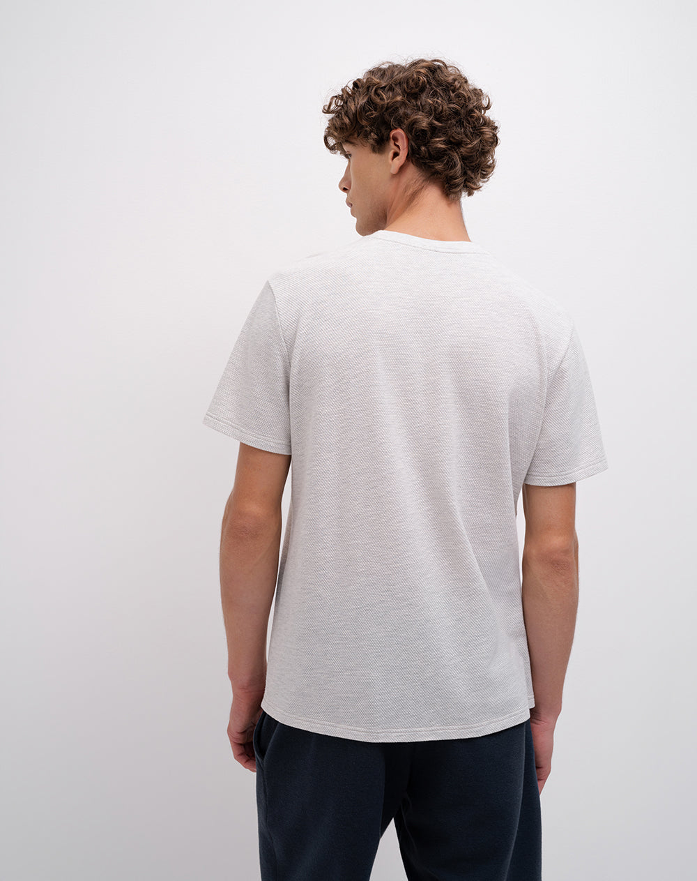 Camiseta regular gris hombre