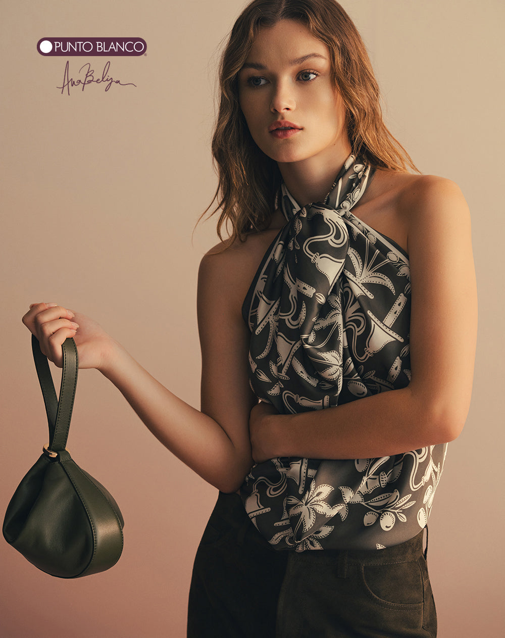 Bolso de mano tipo pulsera  en cuero Ana Beliza