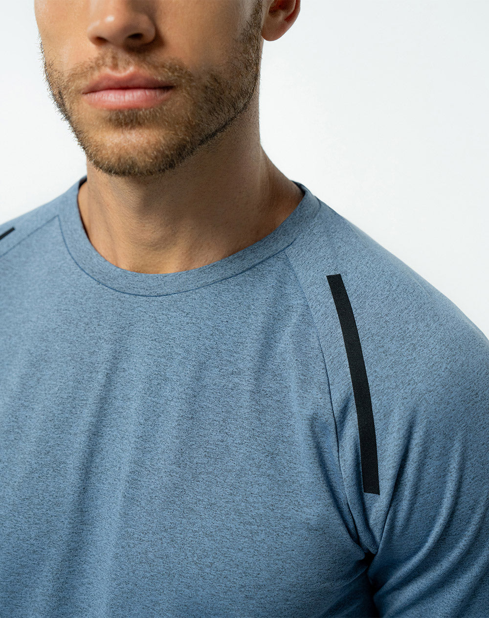 Camiseta deportiva  hombre control humedad azul