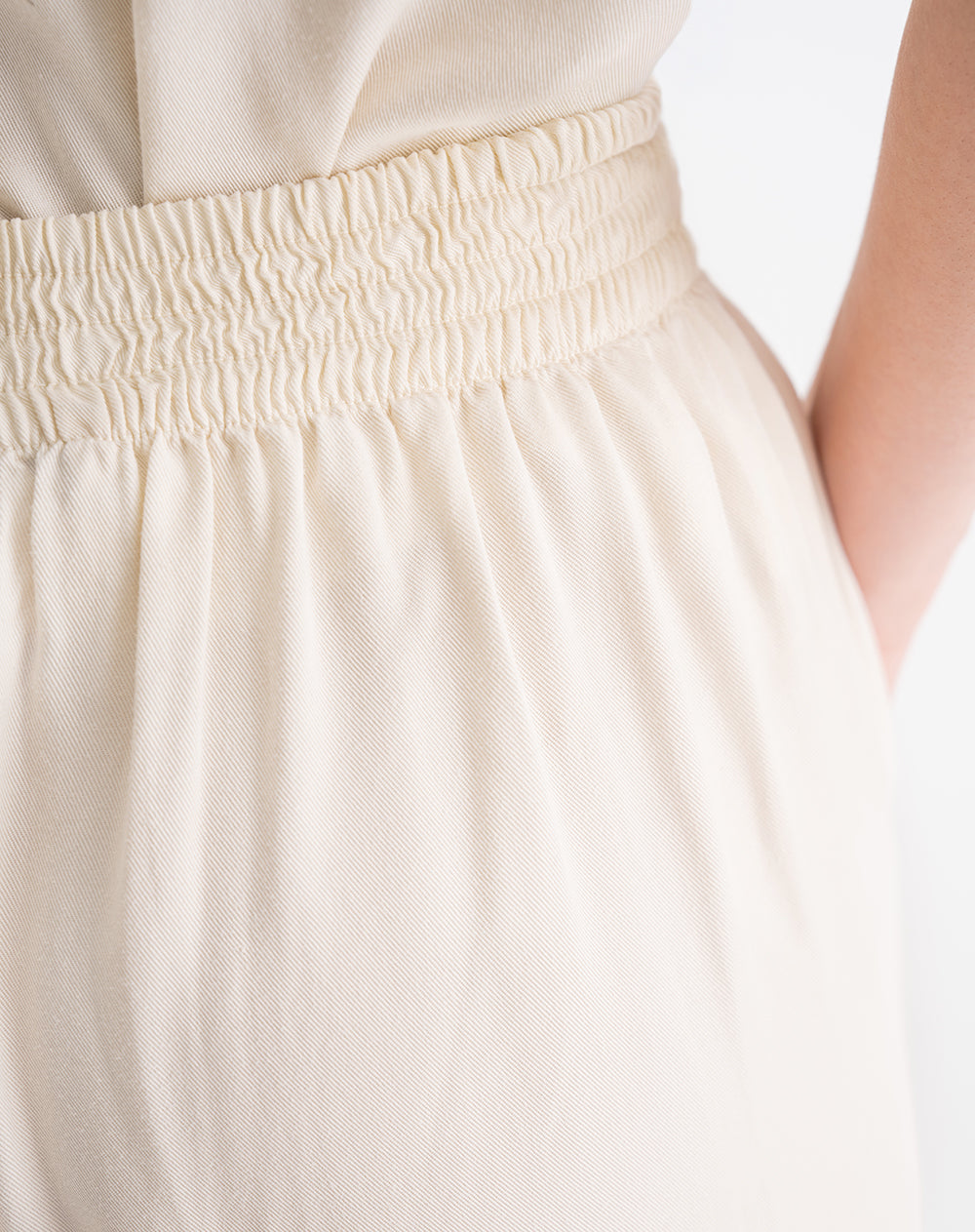 Pantalón confort tiro medio habano mujer