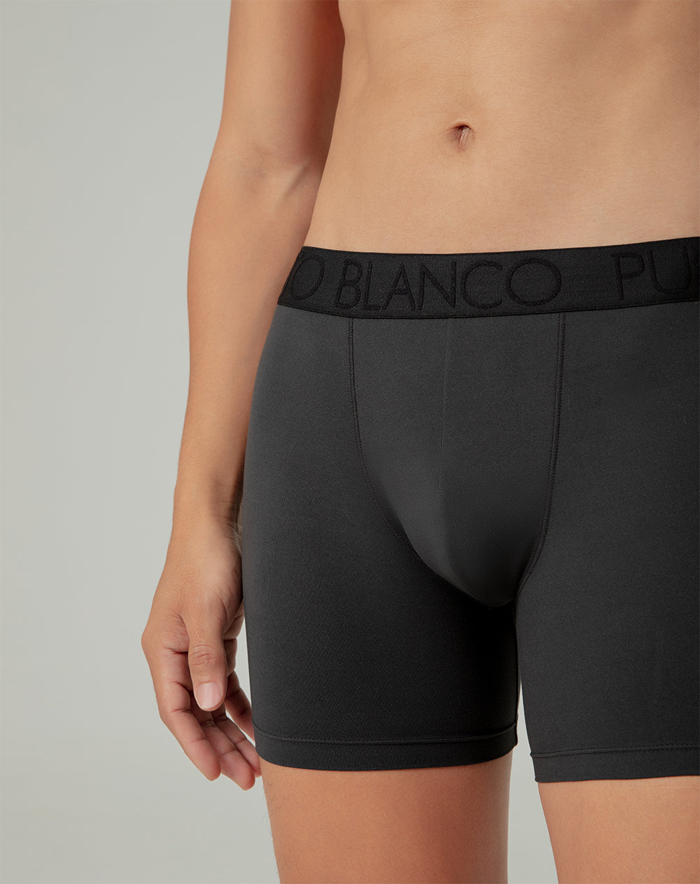 Bóxer deportivo medio microfibra copa amplia negro