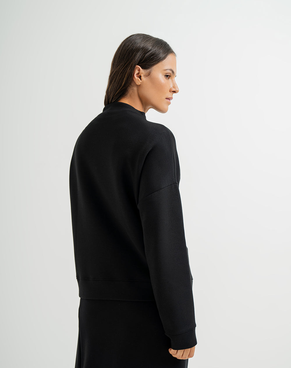 Camiseta oversized fit manga larga negra