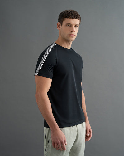Camiseta deportiva  hombre control humedad negra