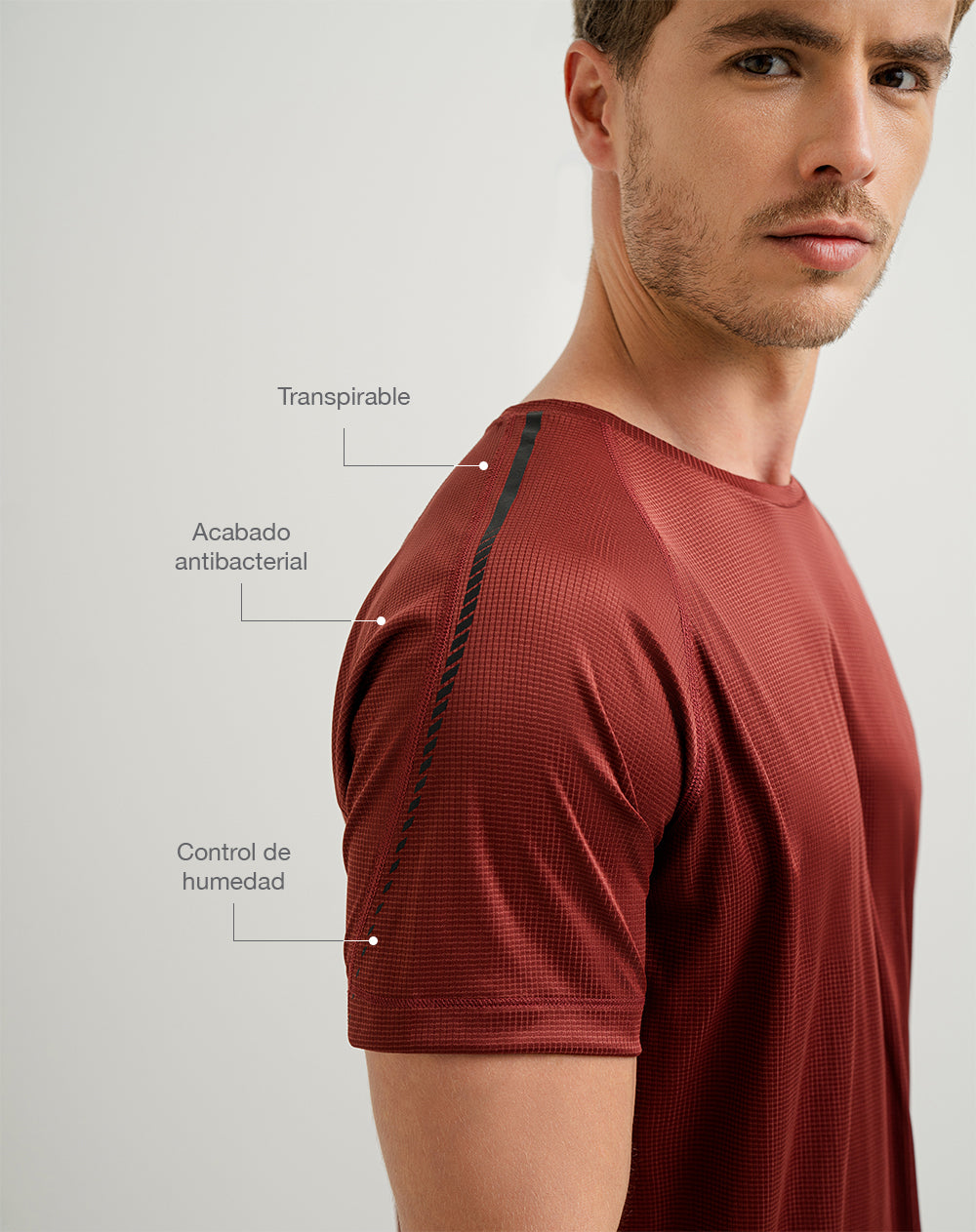 Camiseta deportiva control humedad vino tinto hombre