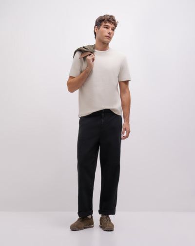 Pantalón regular tiro medio negro hombre