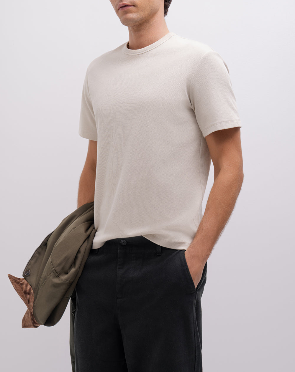 Pantalón regular tiro medio negro hombre