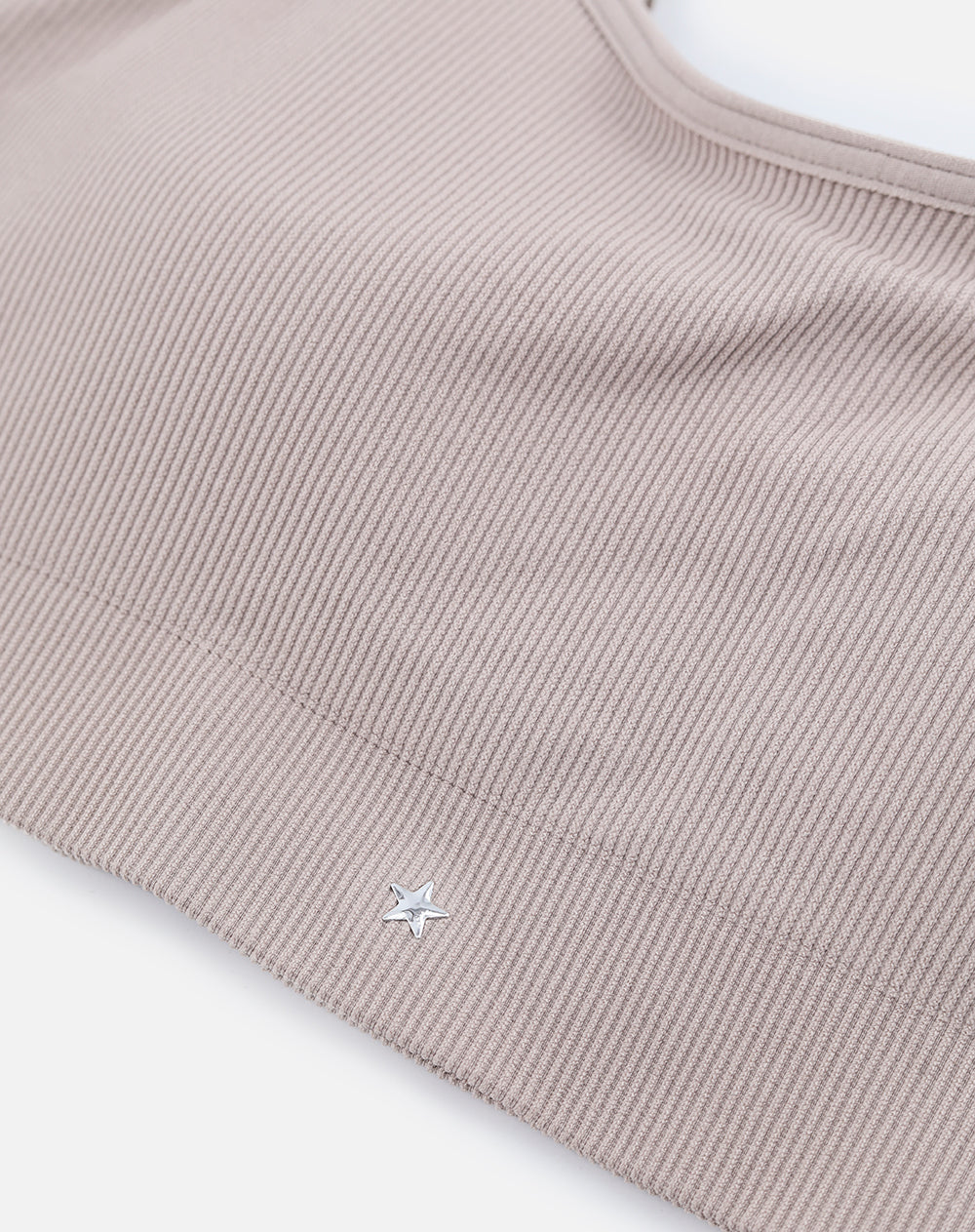 Top en tiras delgadas soporte medio cafe