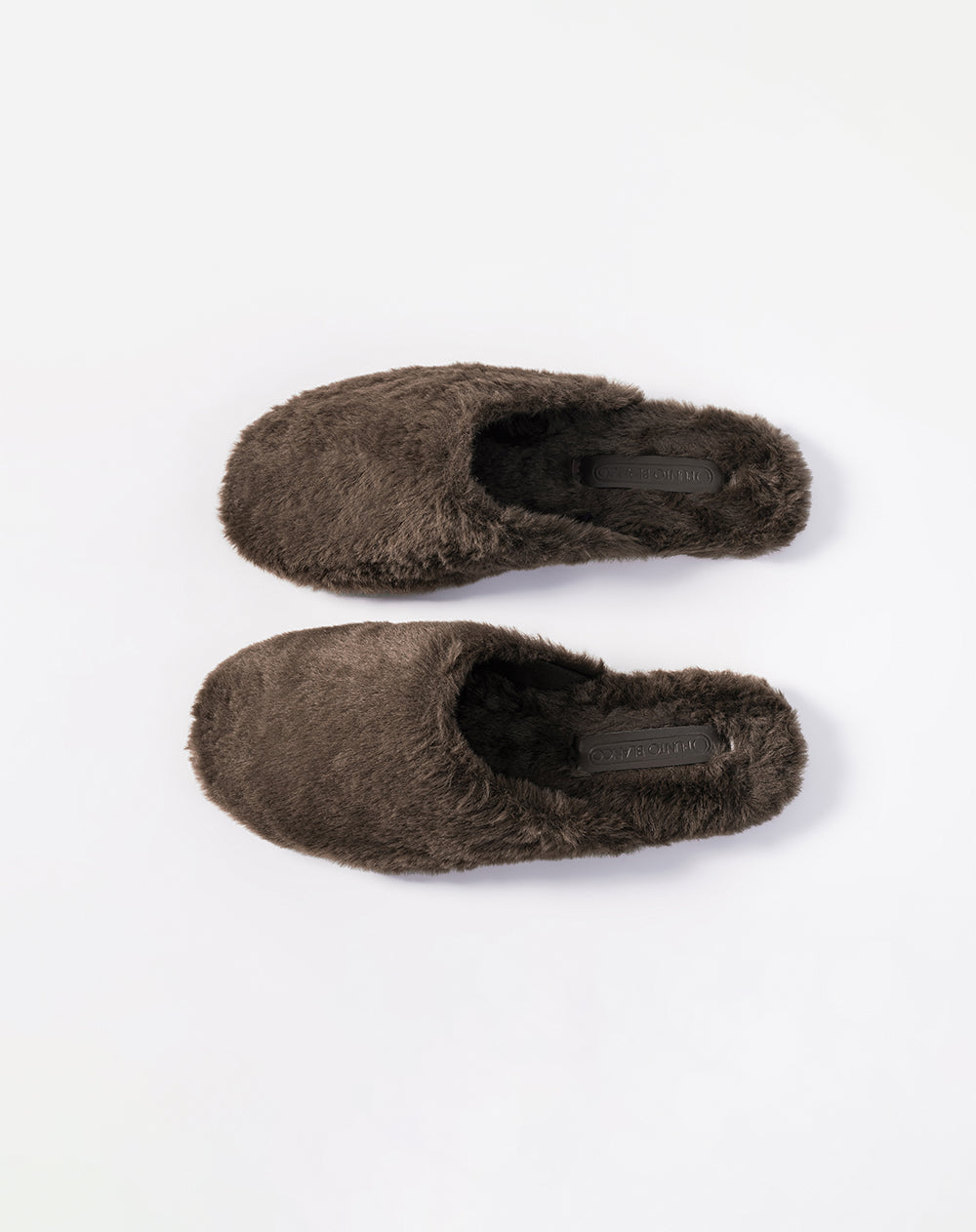 Pantuflas peluche café mujer