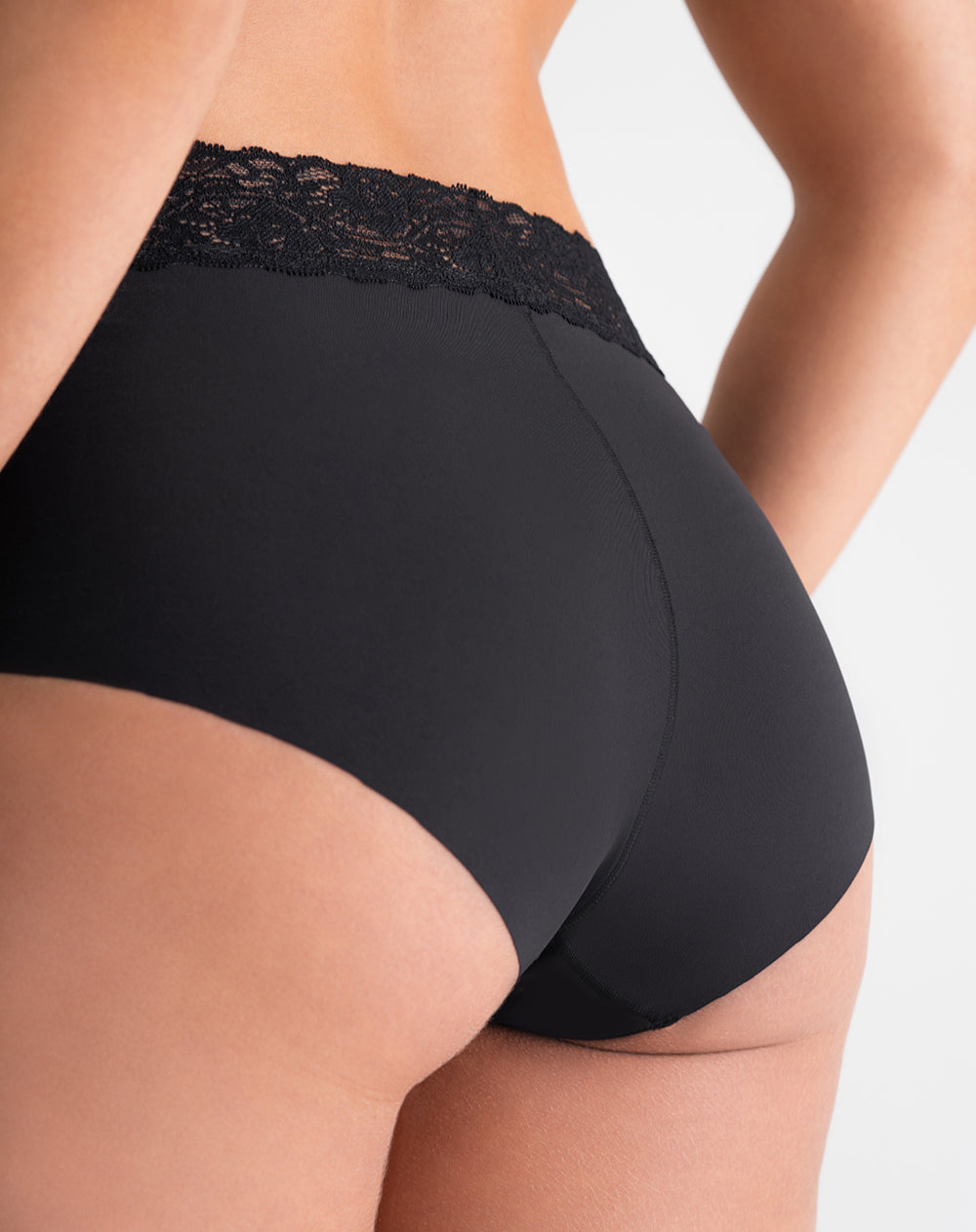 Panty cachetero clásico microfibra más encaje negro