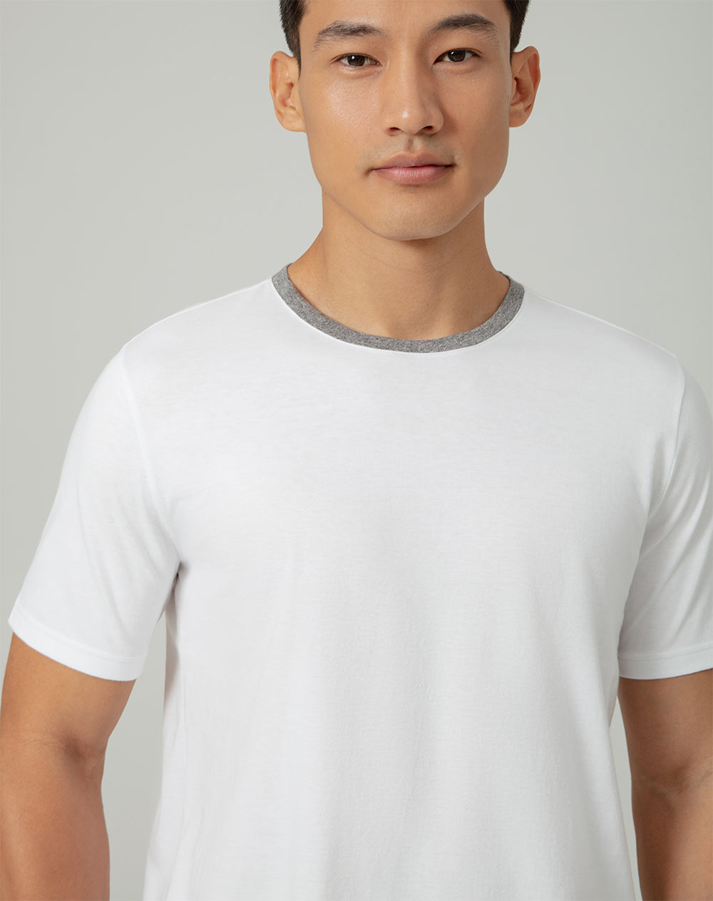 Camiseta + bermuda de pijama hombre algodón sostenible gris y blanco