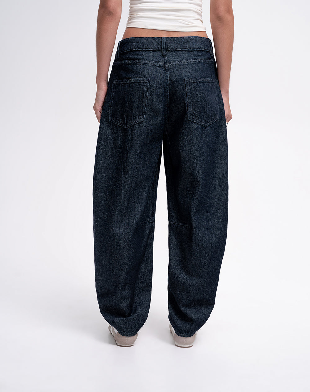 Jean tiro alto tipo balloon índigo oscuro Ana Beliza