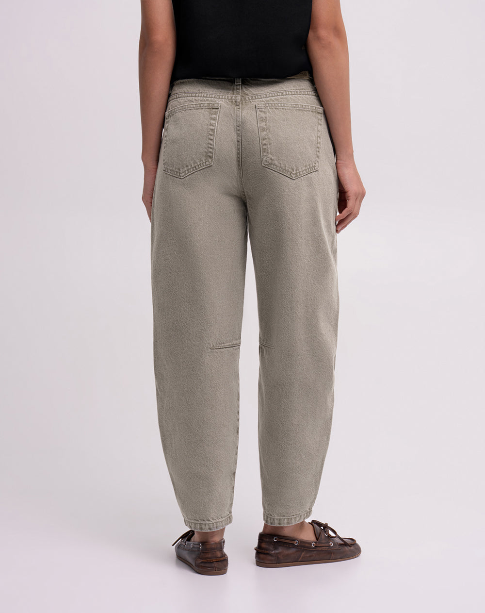 Jean fit tiro alto denim gris