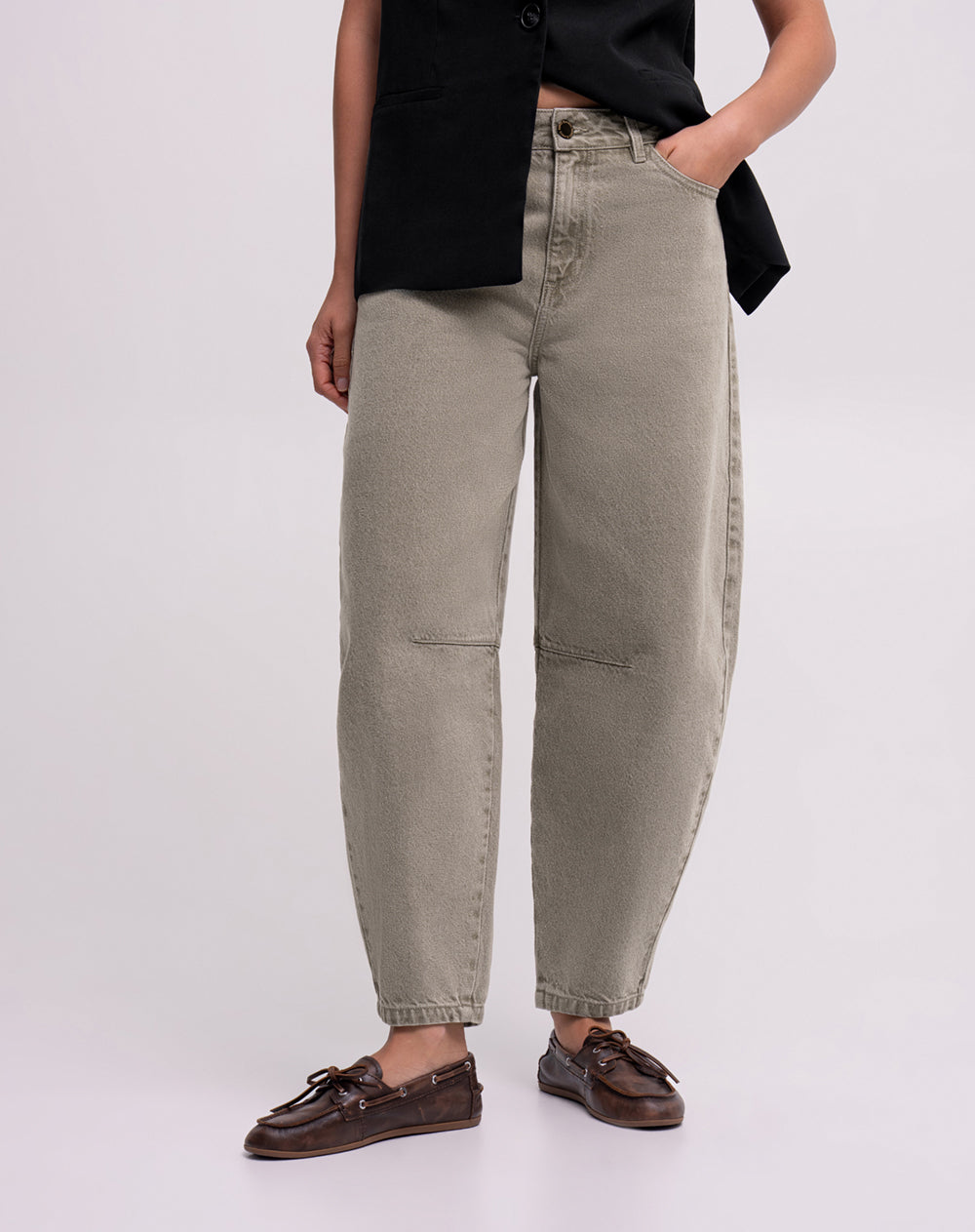 Jean fit tiro alto denim gris