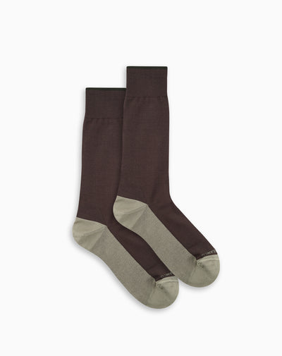 Medias largas café bloques