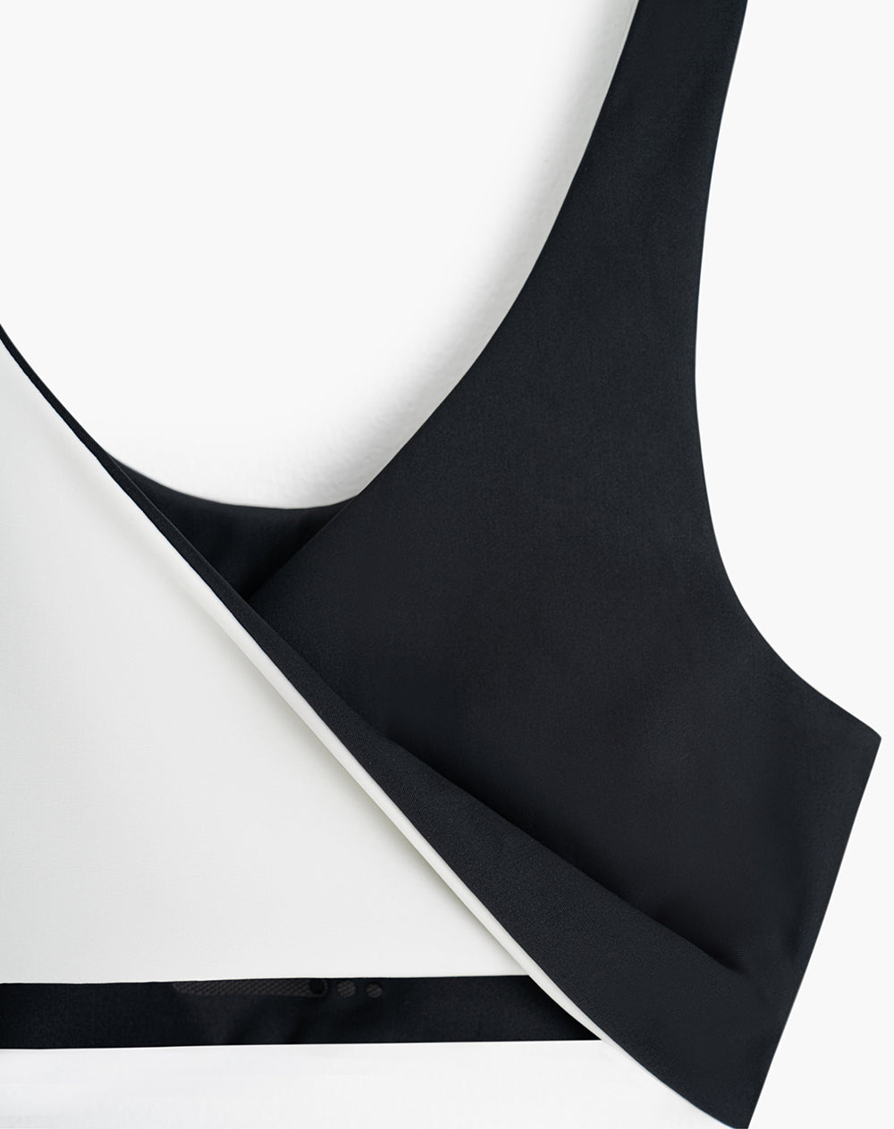 Top tiras anchas soporte medio negro bloques
