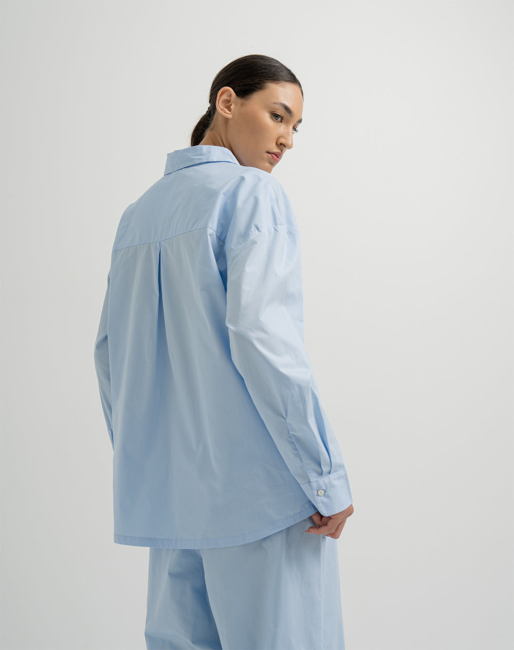 Camisa relaxed fit manga larga azul estampado