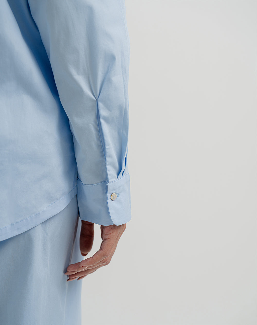 Camisa relaxed fit manga larga azul estampado