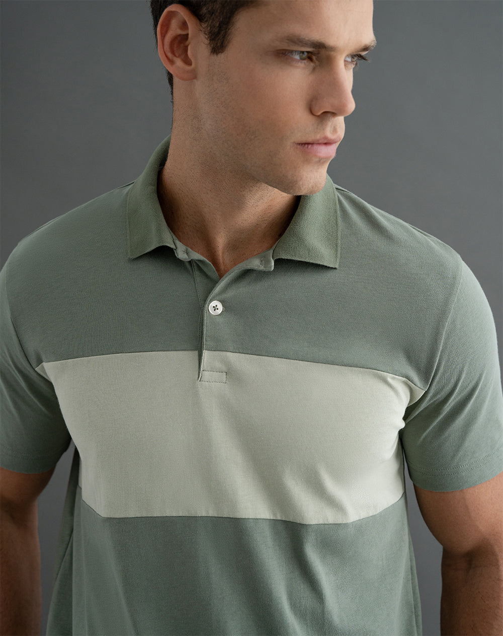 Polo en algodón sostenible verde para hombre