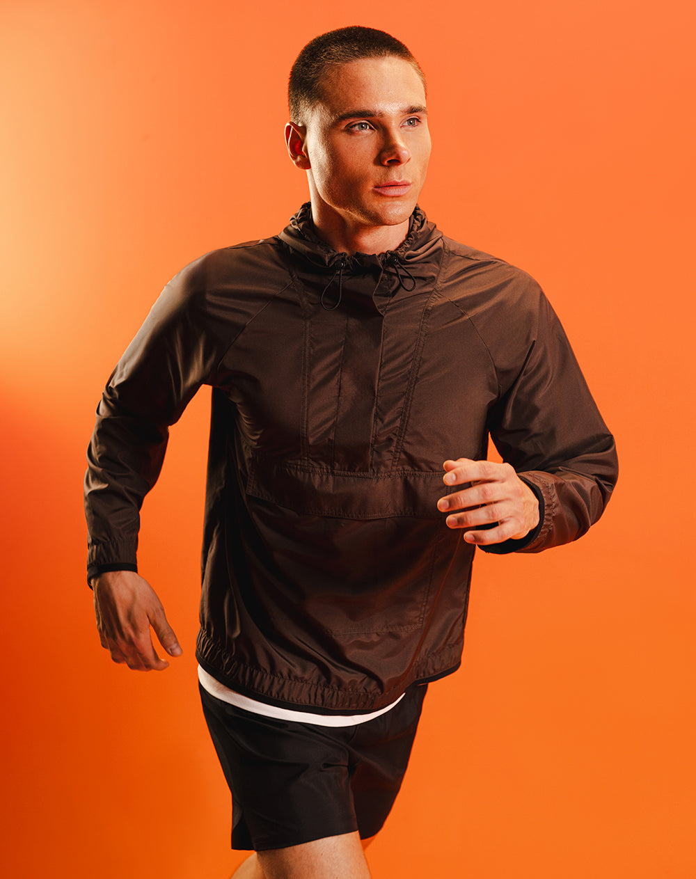 Chaqueta regular rompevientos verde hombre