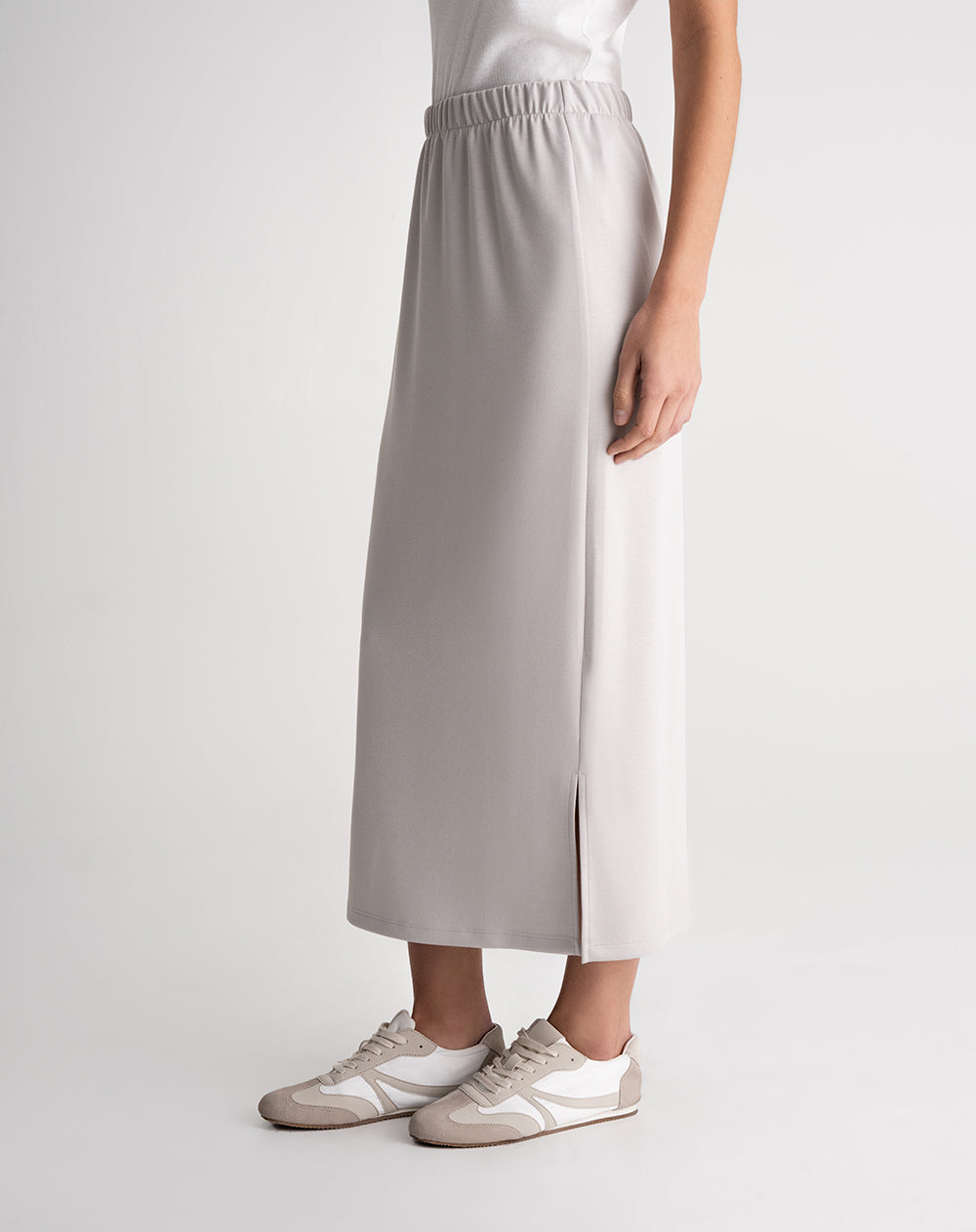 Falda midi tacto suave gris mujer