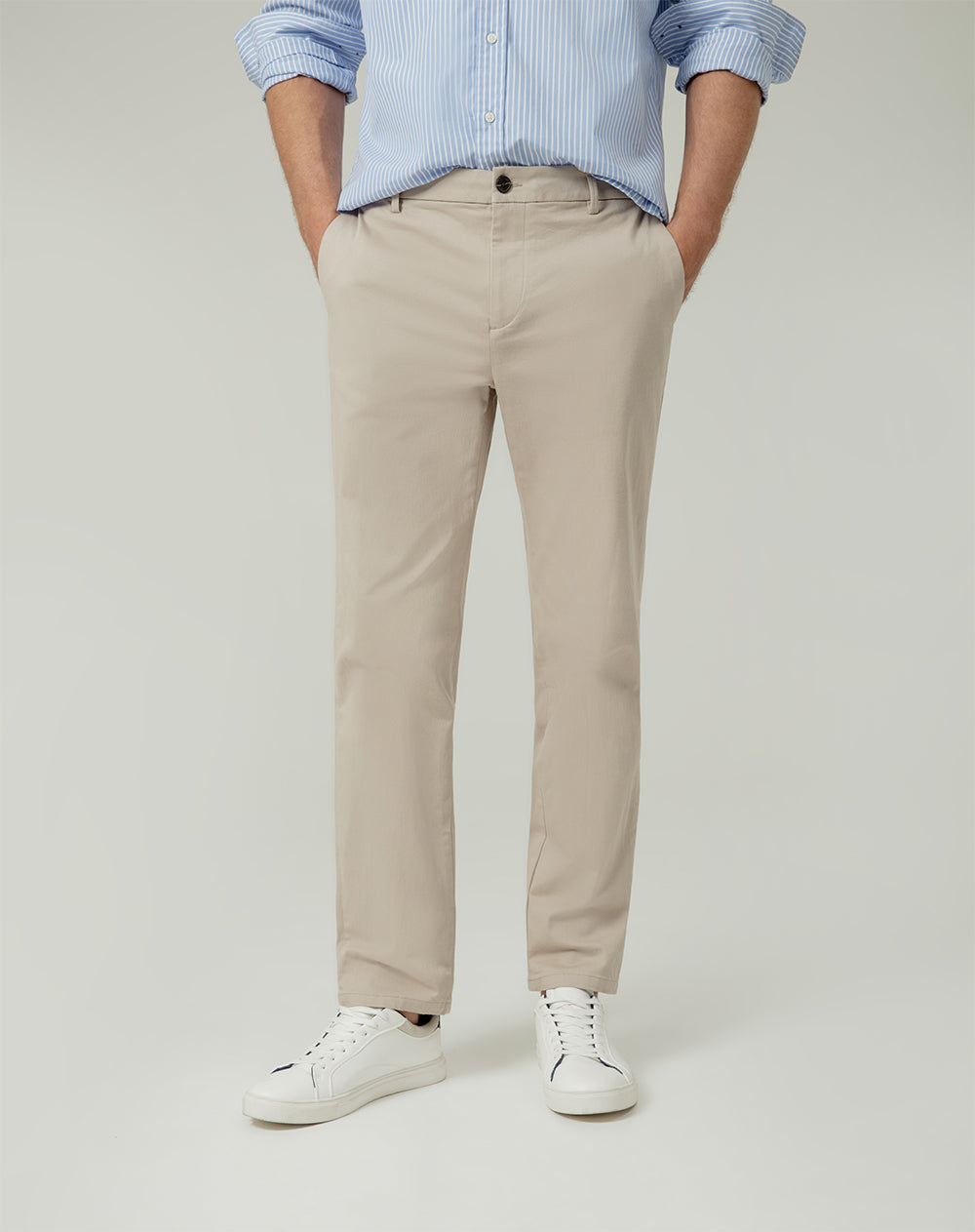 Pantalón regular fit tiro medio habano