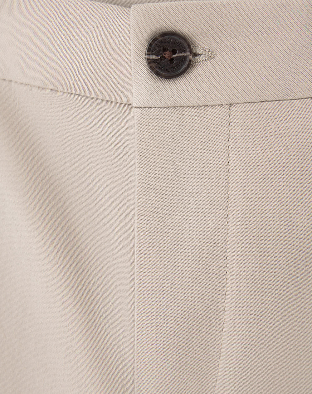 Pantalón regular fit tiro medio habano