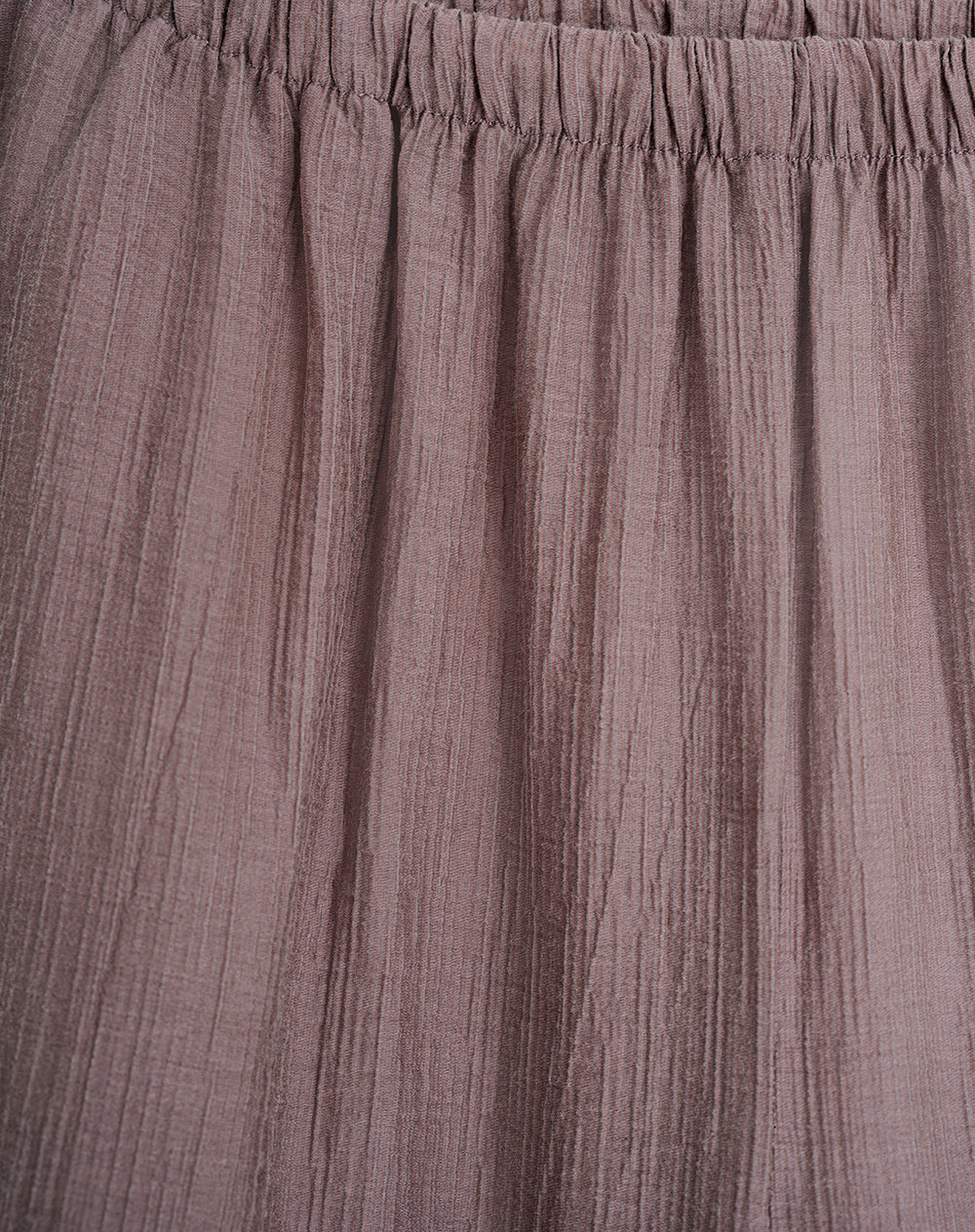 Pantalón tiro alto satín efecto arrugado palo rosa mujer