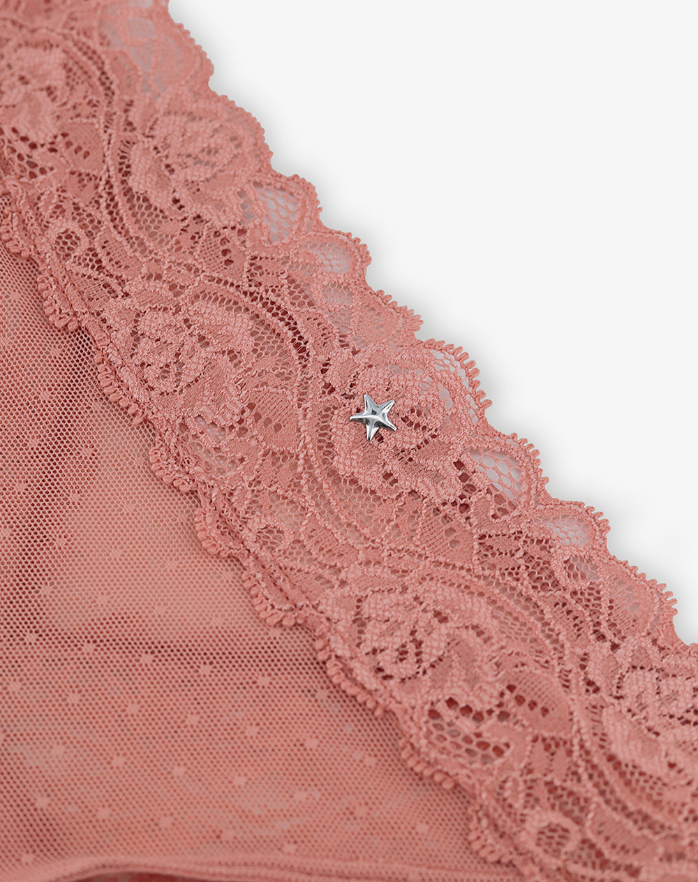 Panty brasilero tiro medio encaje rosado