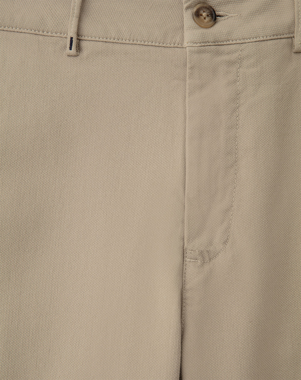 Pantalón regular fit tiro medio khaki