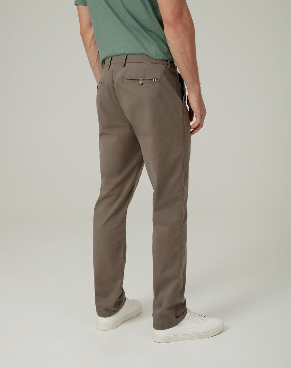 Pantalón regular fit tiro medio verde
