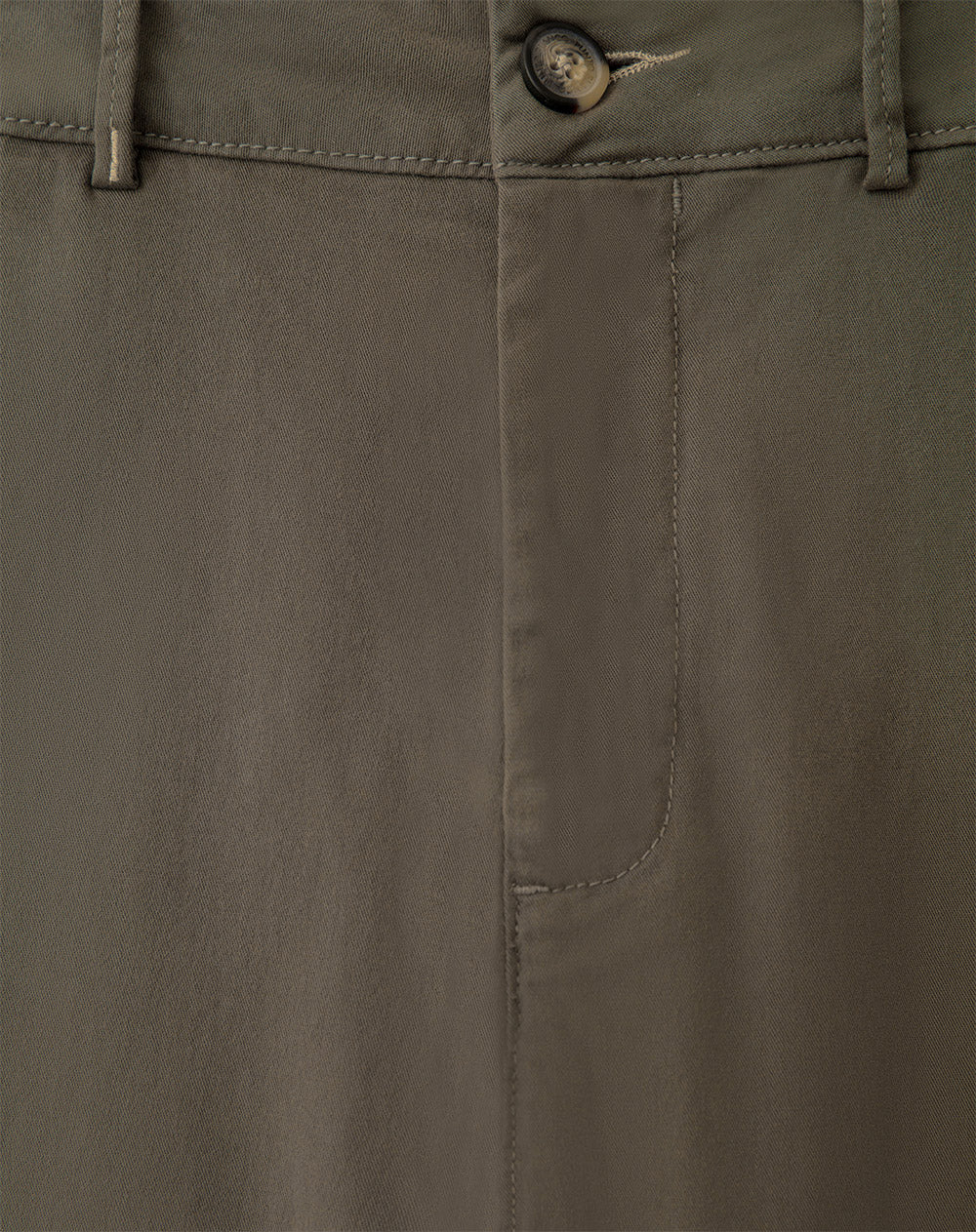 Pantalón regular fit tiro medio verde