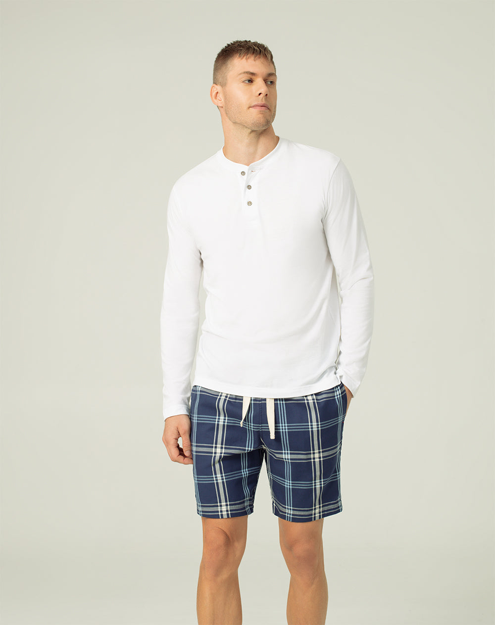 Camibuzo algodón sostenible botones en cuello blanco para hombre
