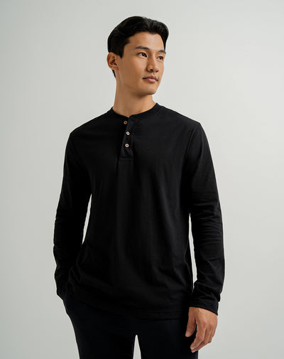Camibuzo algodón sostenible botones en cuello negro para hombre