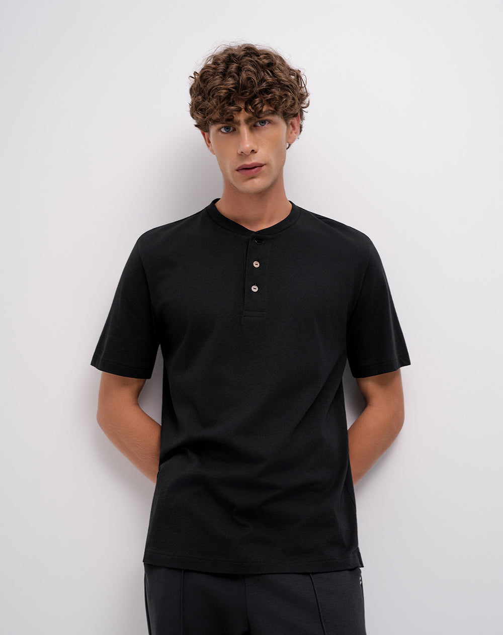 Camiseta regular algodón negra hombre
