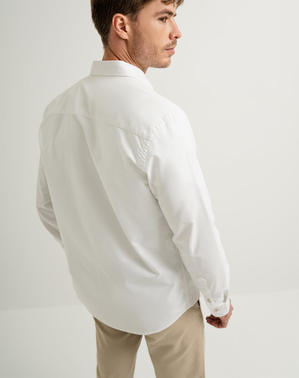 Camisa regular fit manga larga blanca