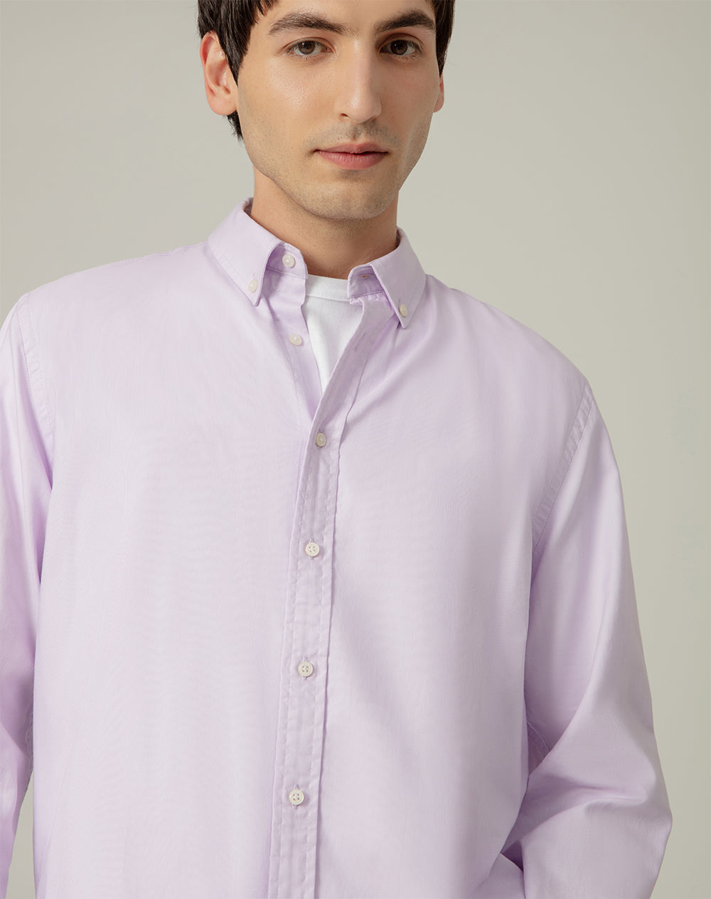 Camisa regular fit manga larga lila