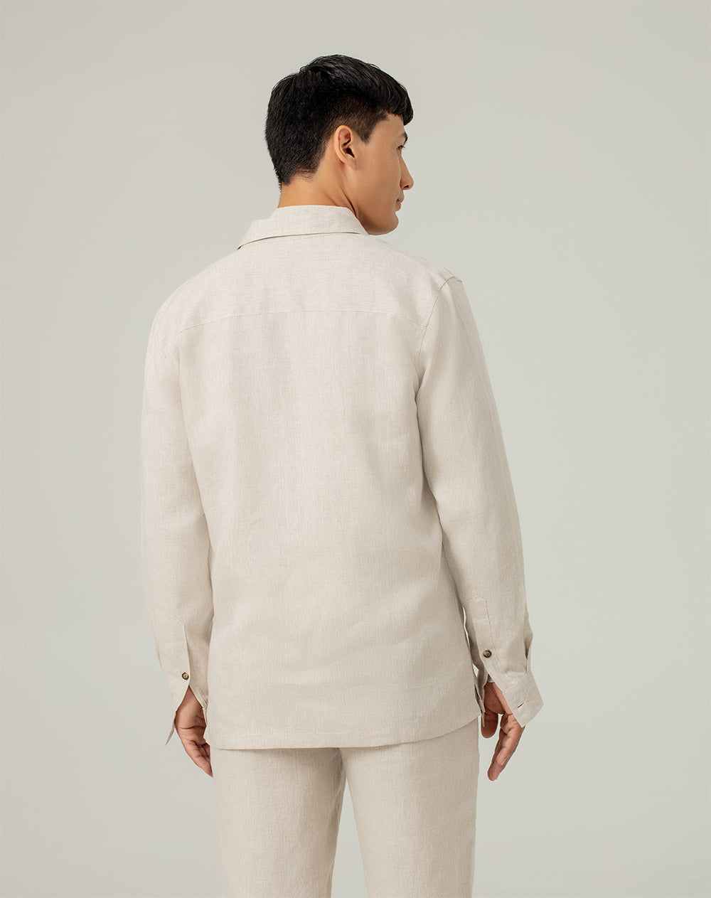 Camisa oversized fit manga larga kaki