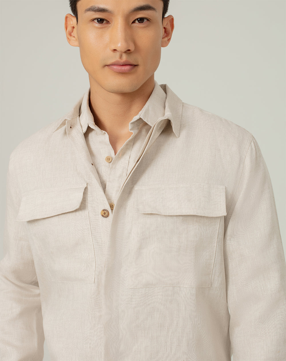 Camisa manga larga oversize lino caqui hombre