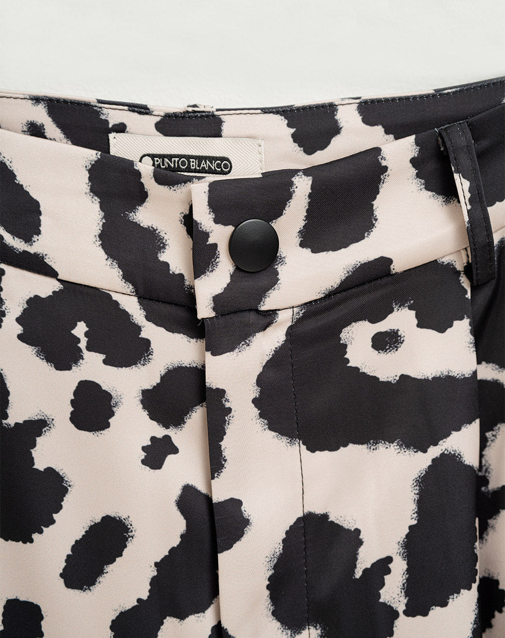 Pantalón loose fit tiro alto cafe leopardo