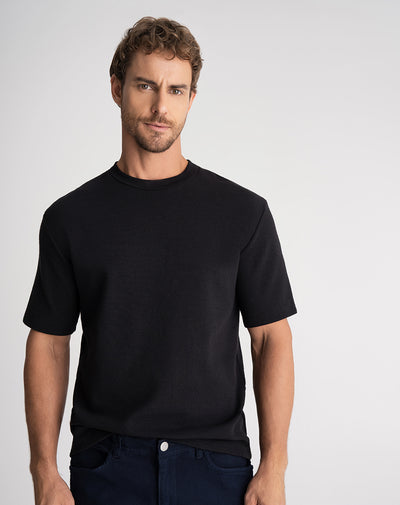 Camiseta regular algodóin negra hombre