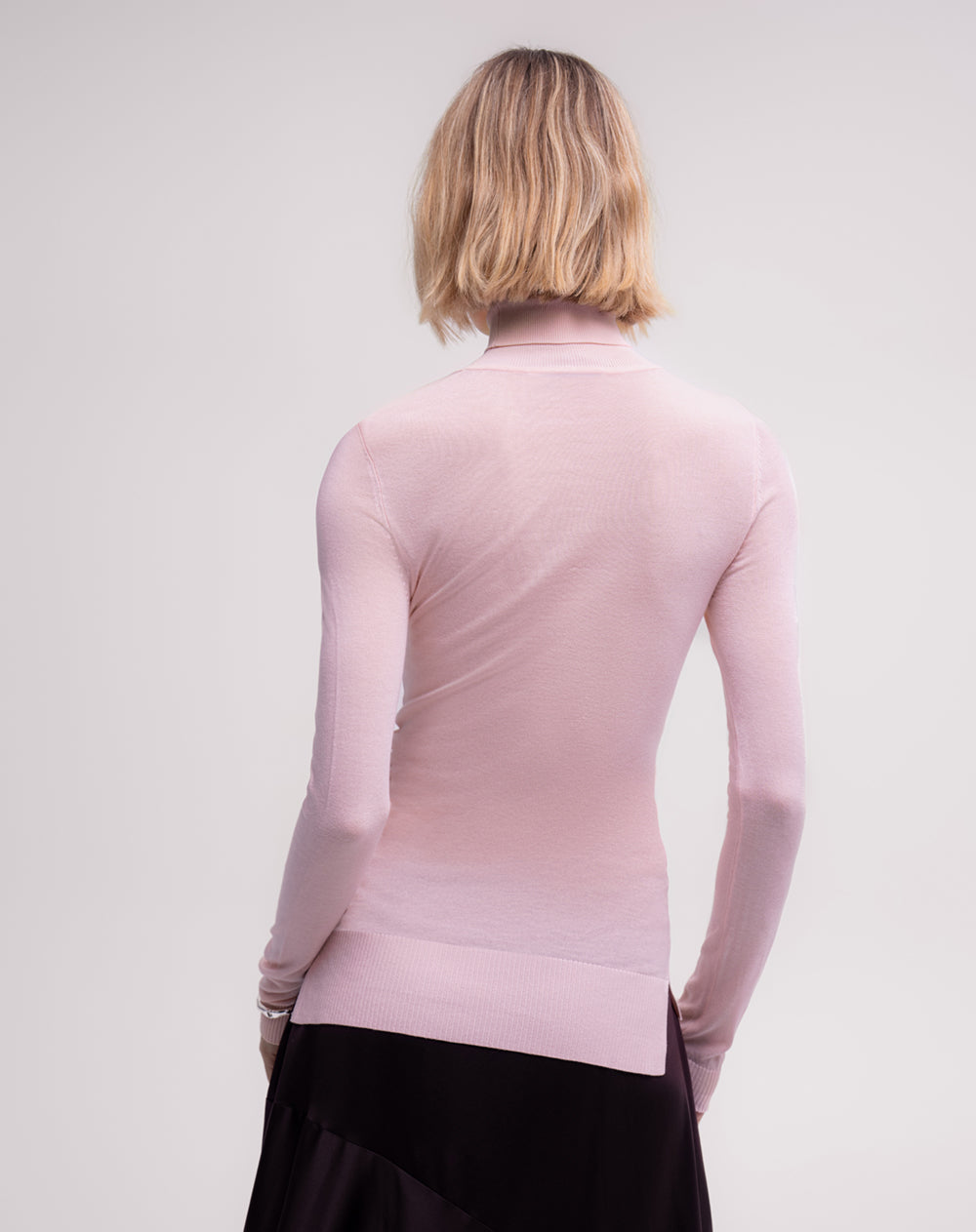 Camisa regular fit sin capucha rosada