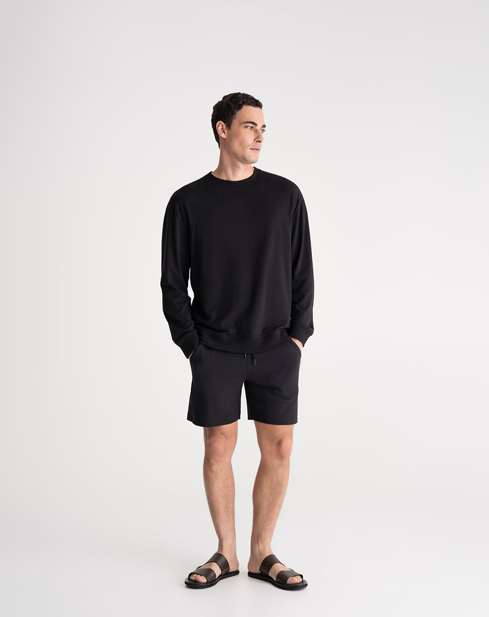 Buzo regular negro hombre