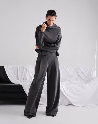 Pantalón regular tiro alto gris mujer