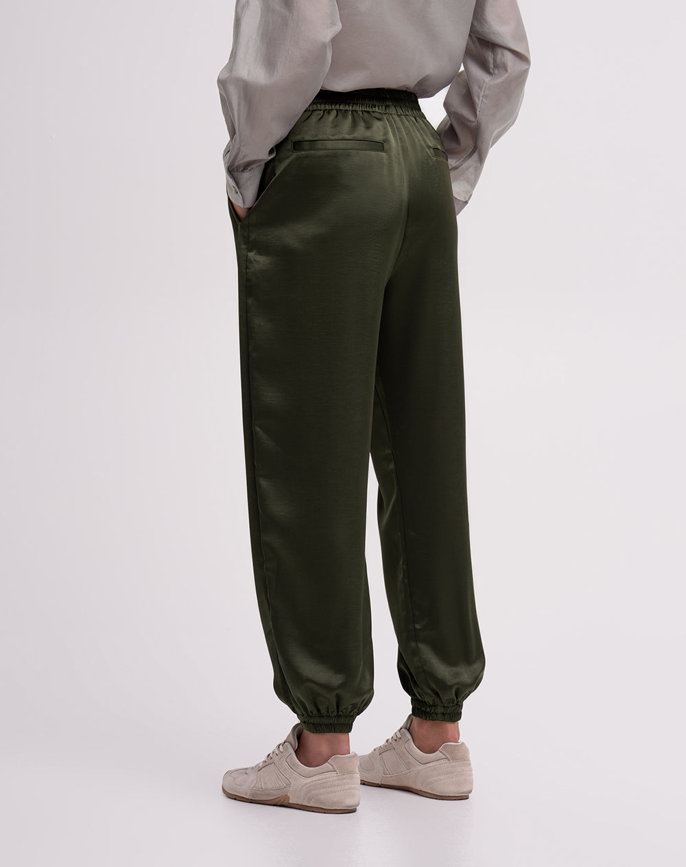 Pantalón relaxed fit tiro medio verde