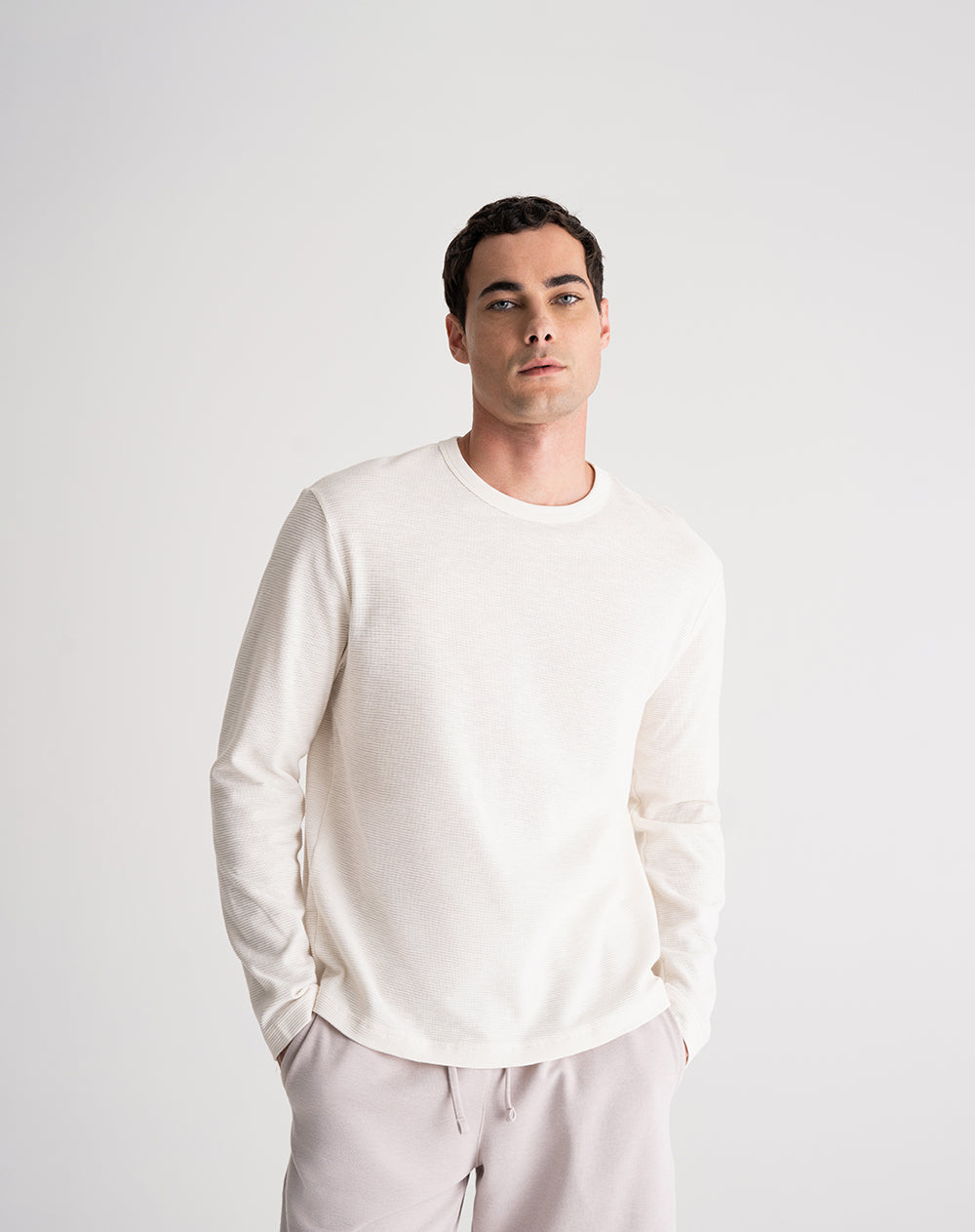 Camiseta regular algodóin crema hombre